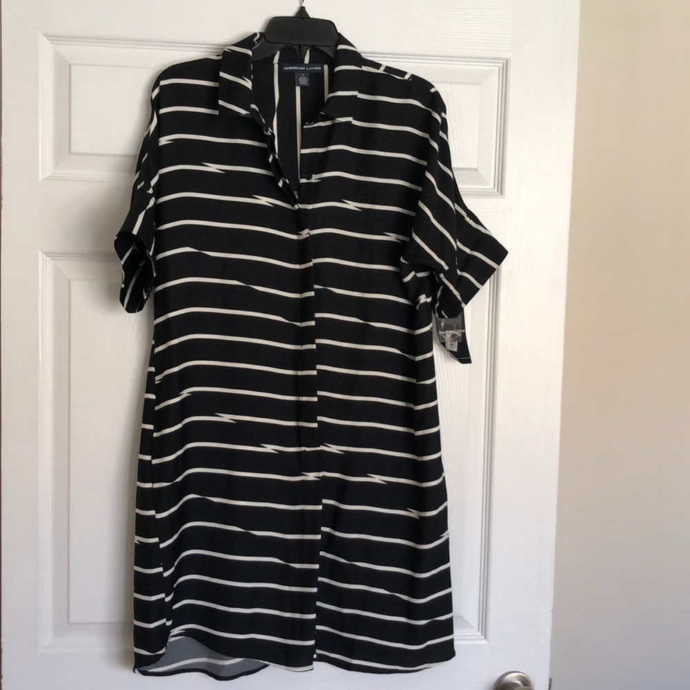 American Living Button front dress with pockets!